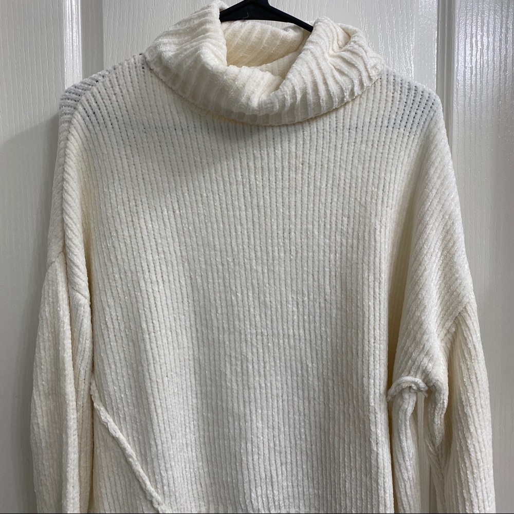 Ultra Soft Chenille Pullover Sweater Size Small - Picture 5 of 7